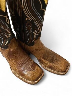CAVENDER’S Men's Two-Tone Western Cowboy Boots in Brown and Black